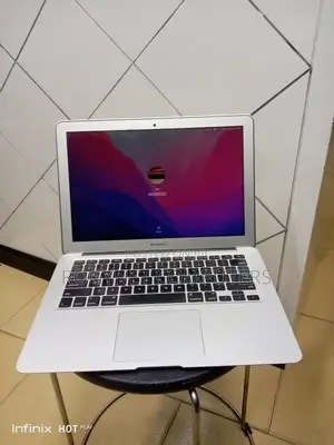 Laptop Apple MacBook Air 2017 8GB Intel Core i5 SSD 256GB