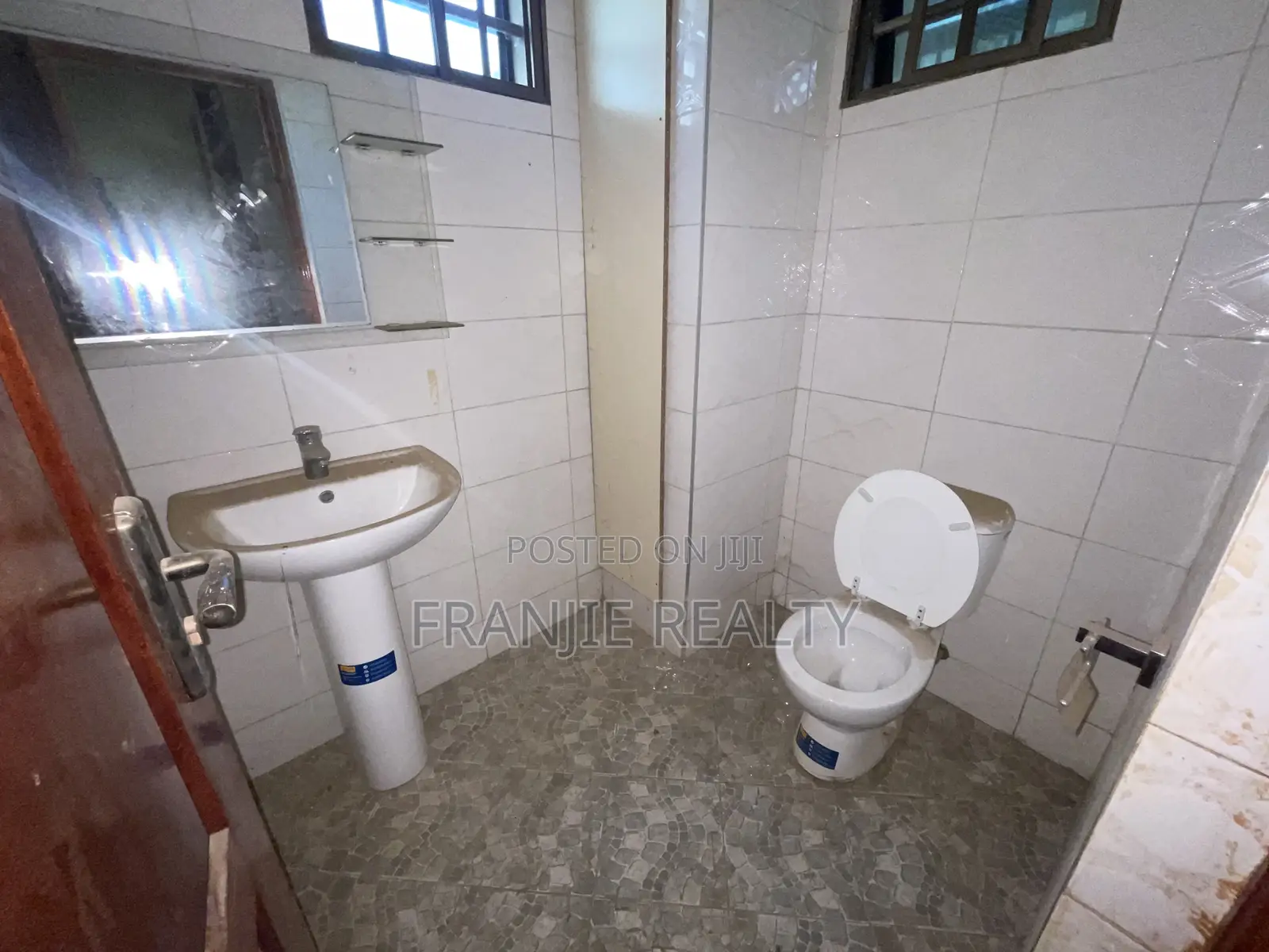 2bdrm Apartment in Toll Booth for rent