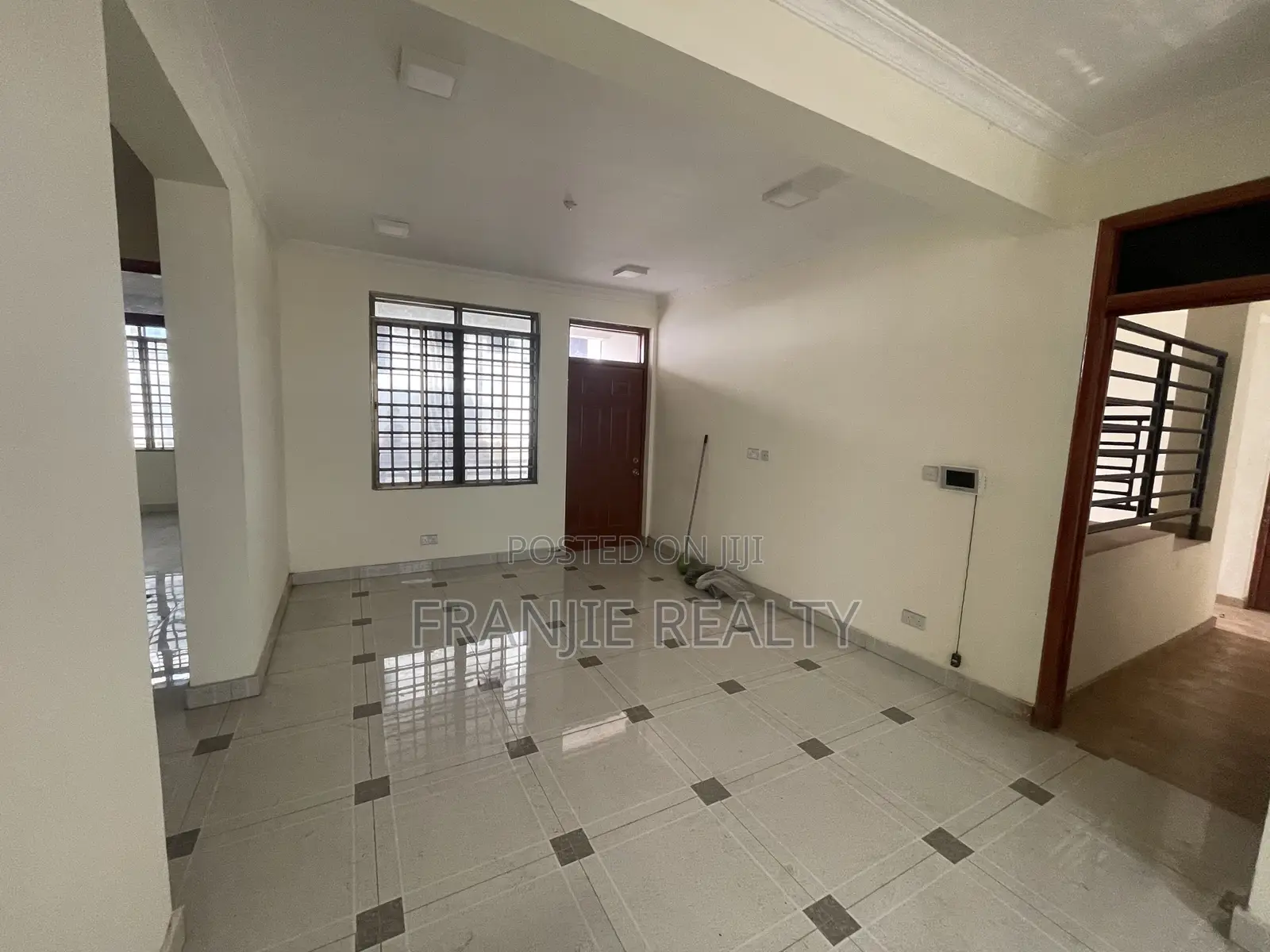 2bdrm Apartment in Toll Booth for rent