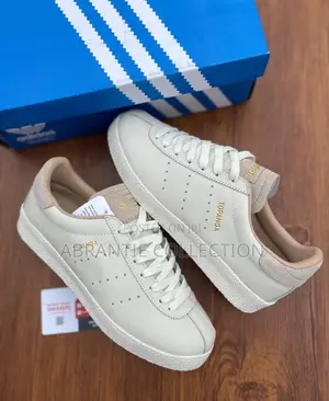 Adidas Unisex Topanga Sneaker
