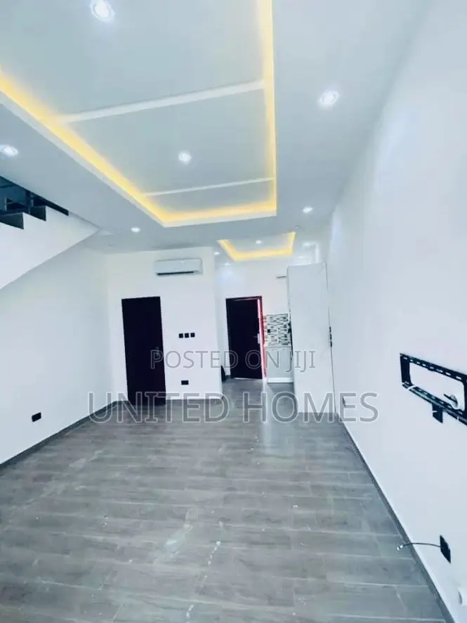 2bdrm House in Adjiriganor for rent