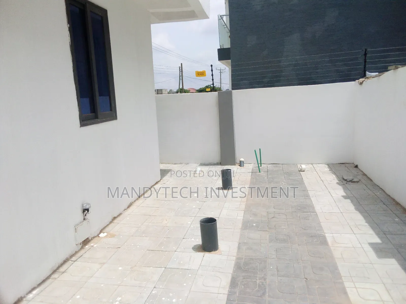 2bdrm Duplex in Lake Side Estate for sale