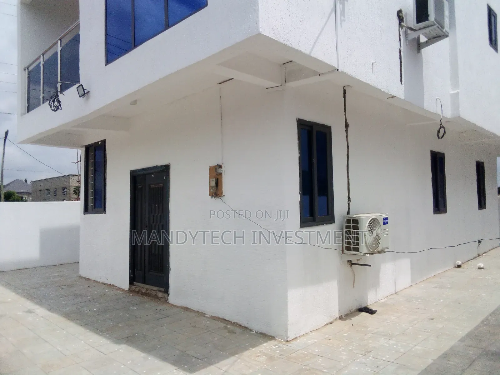 2bdrm Duplex in Lake Side Estate for sale