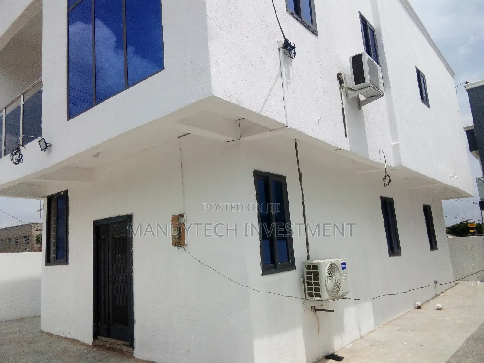 2bdrm Duplex in Lake Side Estate for sale
