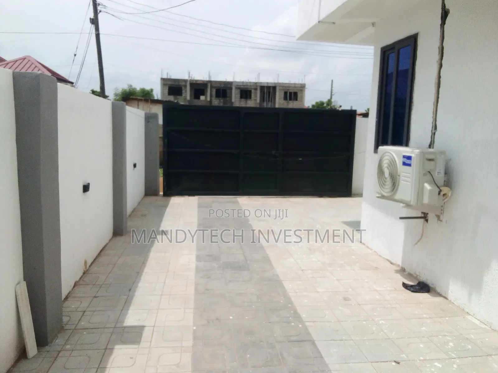 2bdrm Duplex in Lake Side Estate for sale