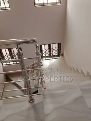 4bdrm House in E A Properties, Frafraha for sale