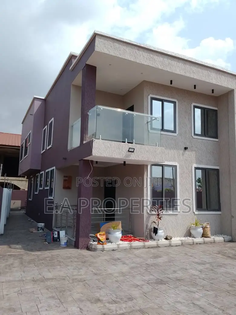 4bdrm House in E A Properties, Frafraha for sale