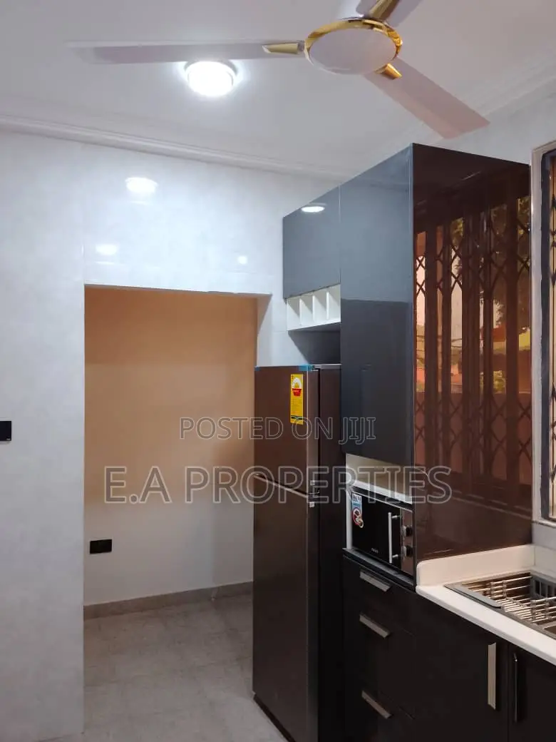 4bdrm House in E A Properties, Frafraha for sale