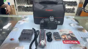99% New Canon R With Accessories