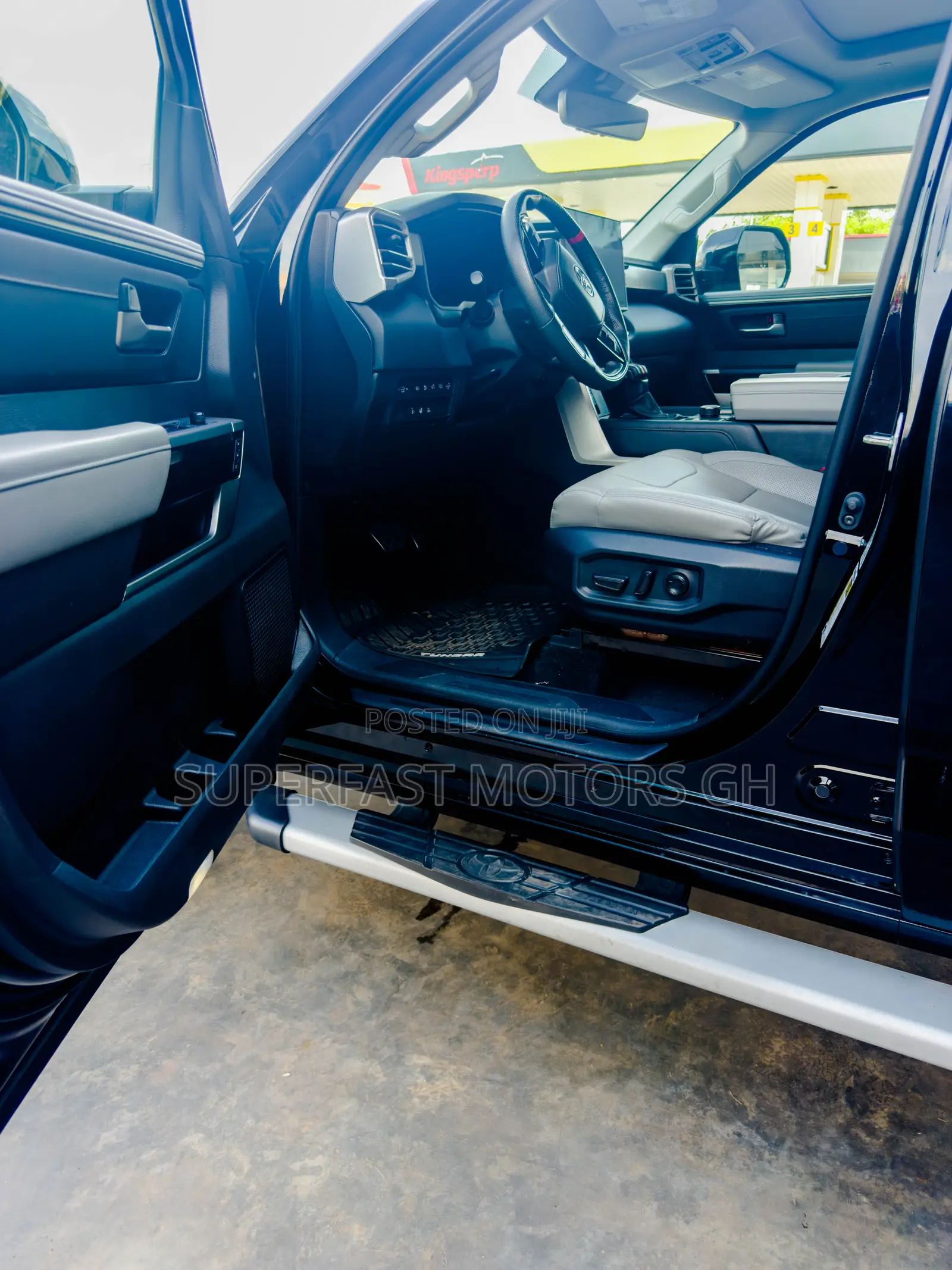 Toyota Tundra Limited CrewMax 5.5' Bed 2024 Black