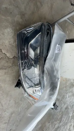 Honda Cr-v 2017,2018,2019,2020,2021 Headlight.