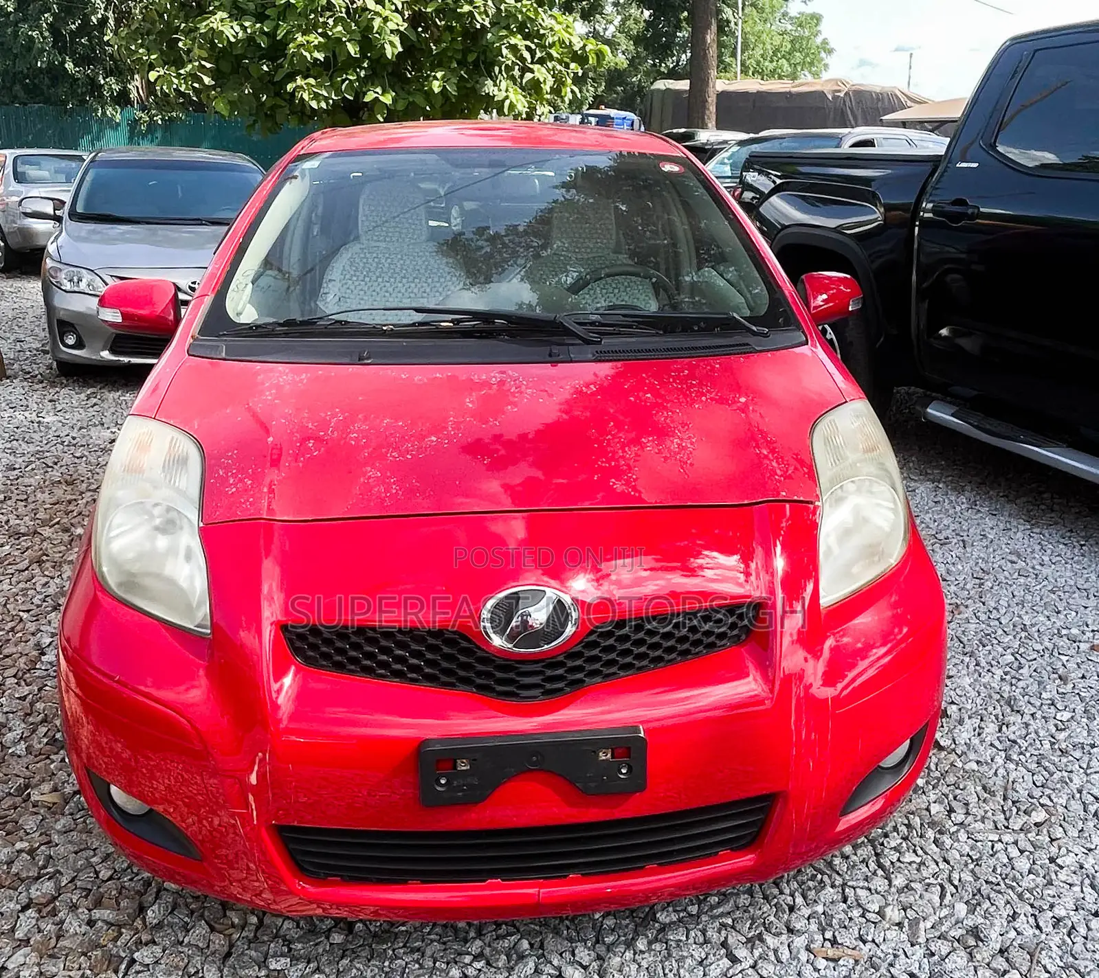 Toyota Vitz 1.3 AWD 3dr 2010 Red