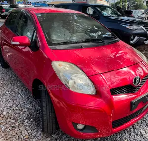 Toyota Vitz 1.3 AWD 3dr 2010 Red