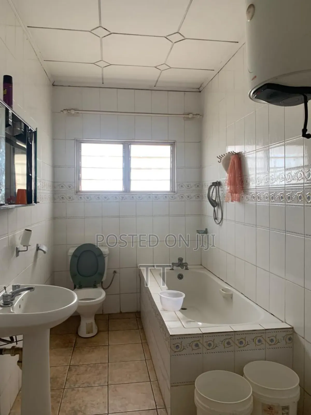 3bdrm House in Spintex Baatsona for rent