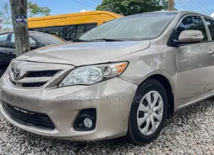 Toyota Corolla LE 4dr Sedan (1.8L 4cyl 4A) 2010 Beige