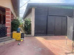 150sqm + 4bedrooms Self Compound at Tema Com 25 4 Rent