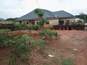 6bdrm House in Brother K Estate, Kumasi Metropolitan for sale