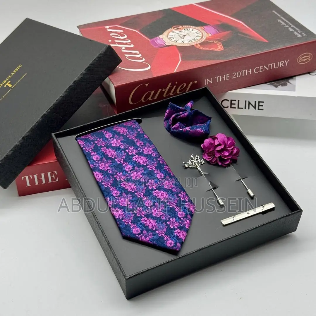 Elegant Paisley Accessory Set