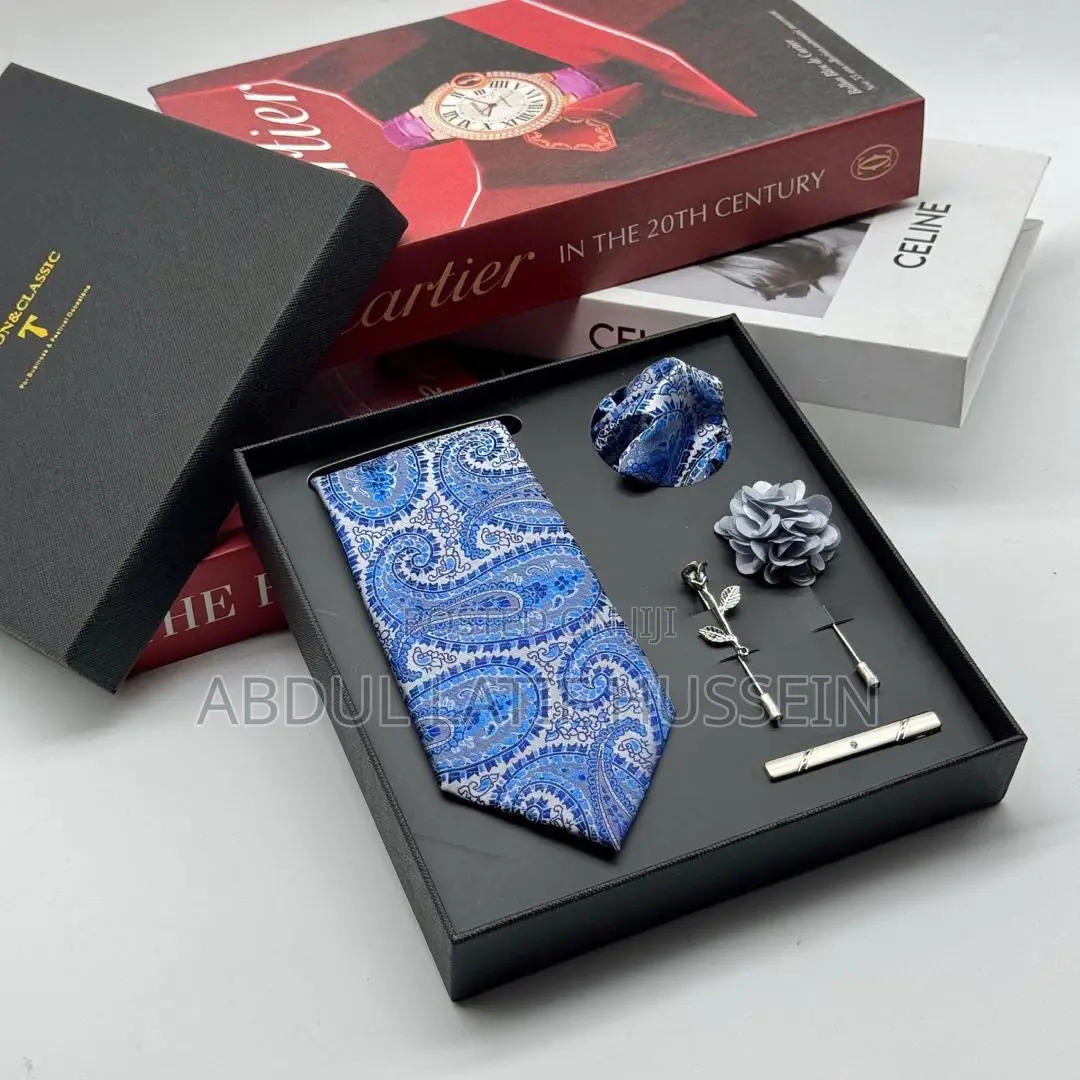 Elegant Paisley Accessory Set