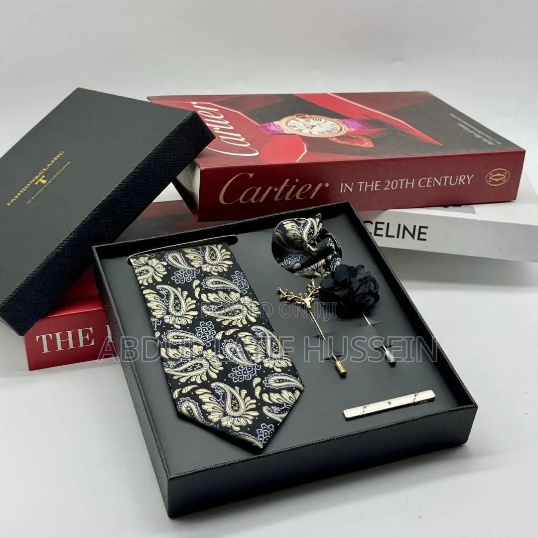 Elegant Paisley Accessory Set