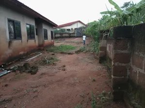 5bdrm House in Brother K Estate, Kumasi Metropolitan for sale
