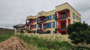 18bdrm Apartment in Kwabenya for sale
