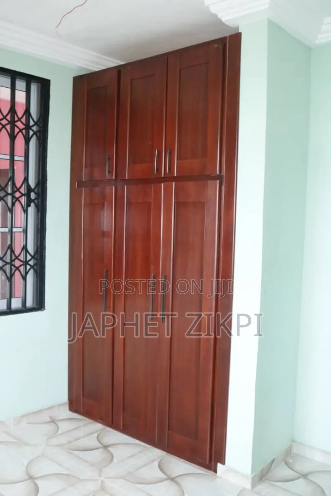 18bdrm Apartment in Kwabenya for sale