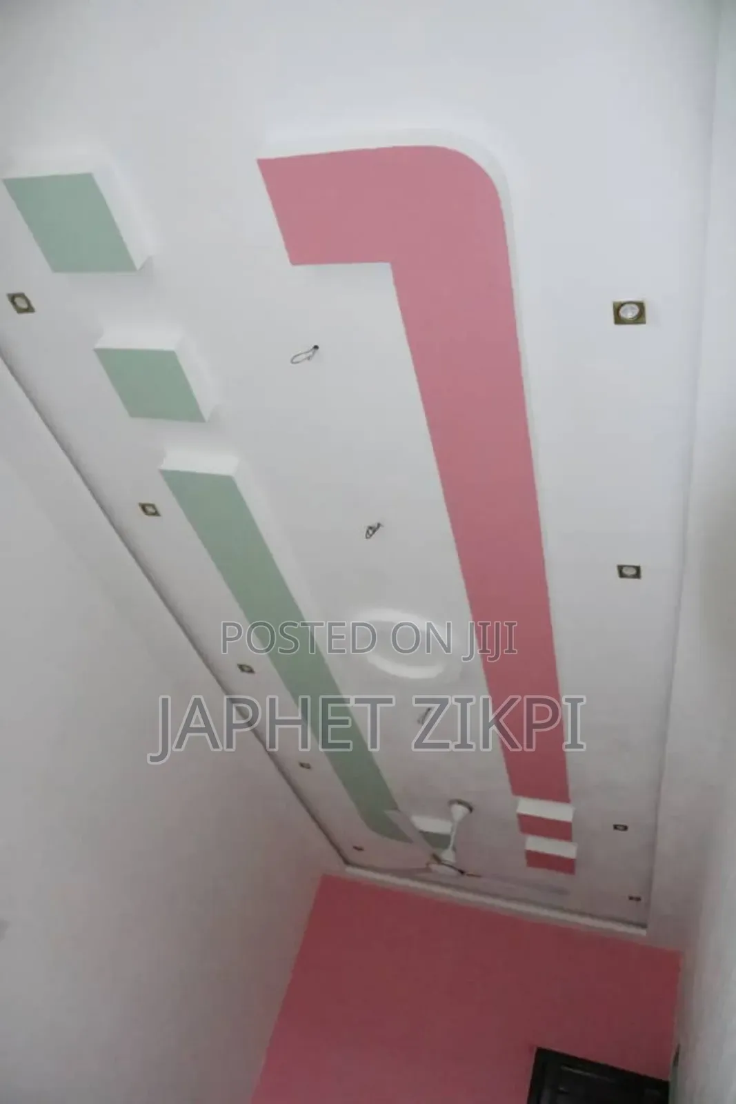 18bdrm Apartment in Kwabenya for sale