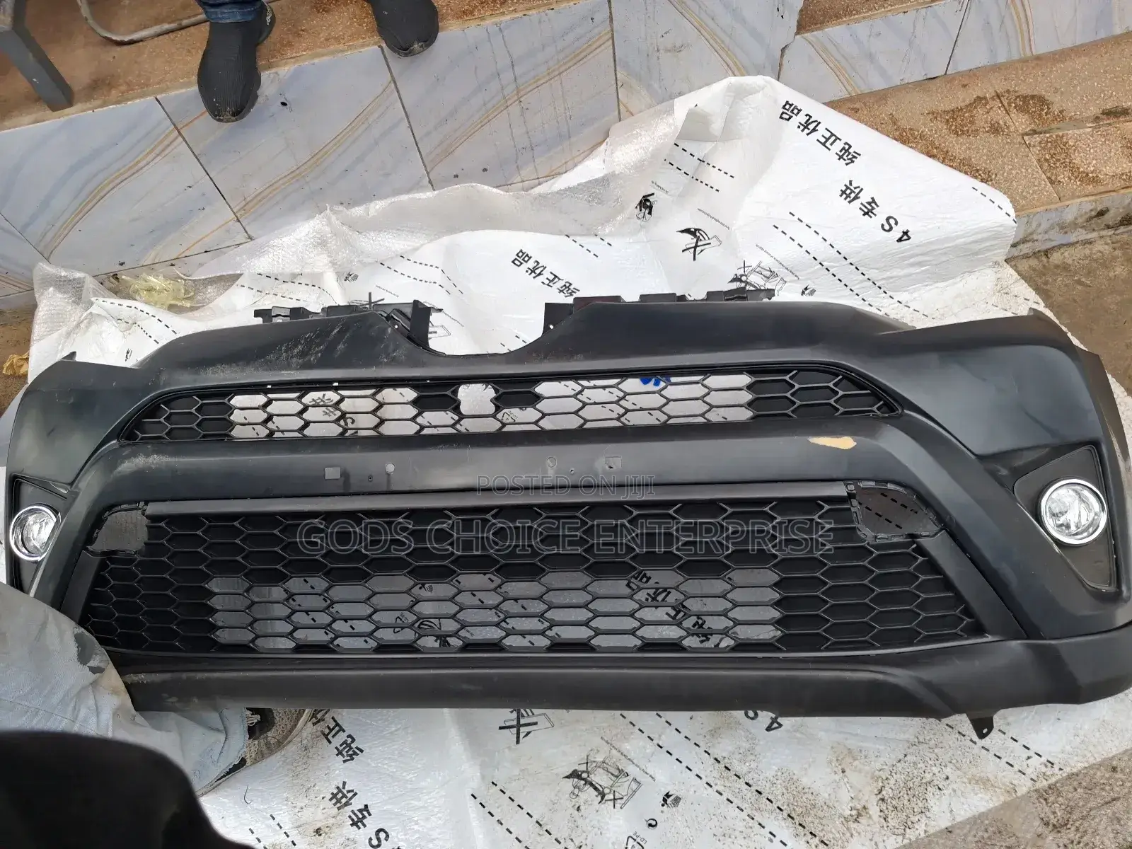 Complete Front Bumper Rav4 2016 -2018 Se