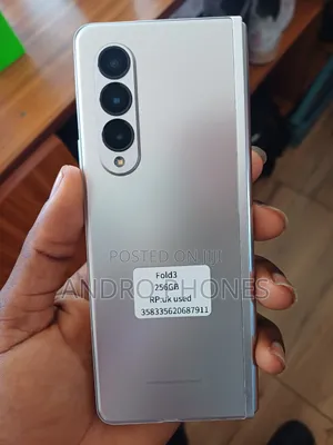 New Samsung Galaxy Z Fold 3 256 GB Silver
