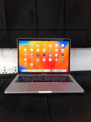 Laptop Apple MacBook Pro 2017 8GB Intel Core i5 SSD 256GB