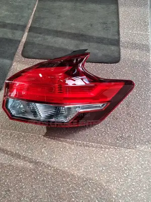 Tailights Kicks