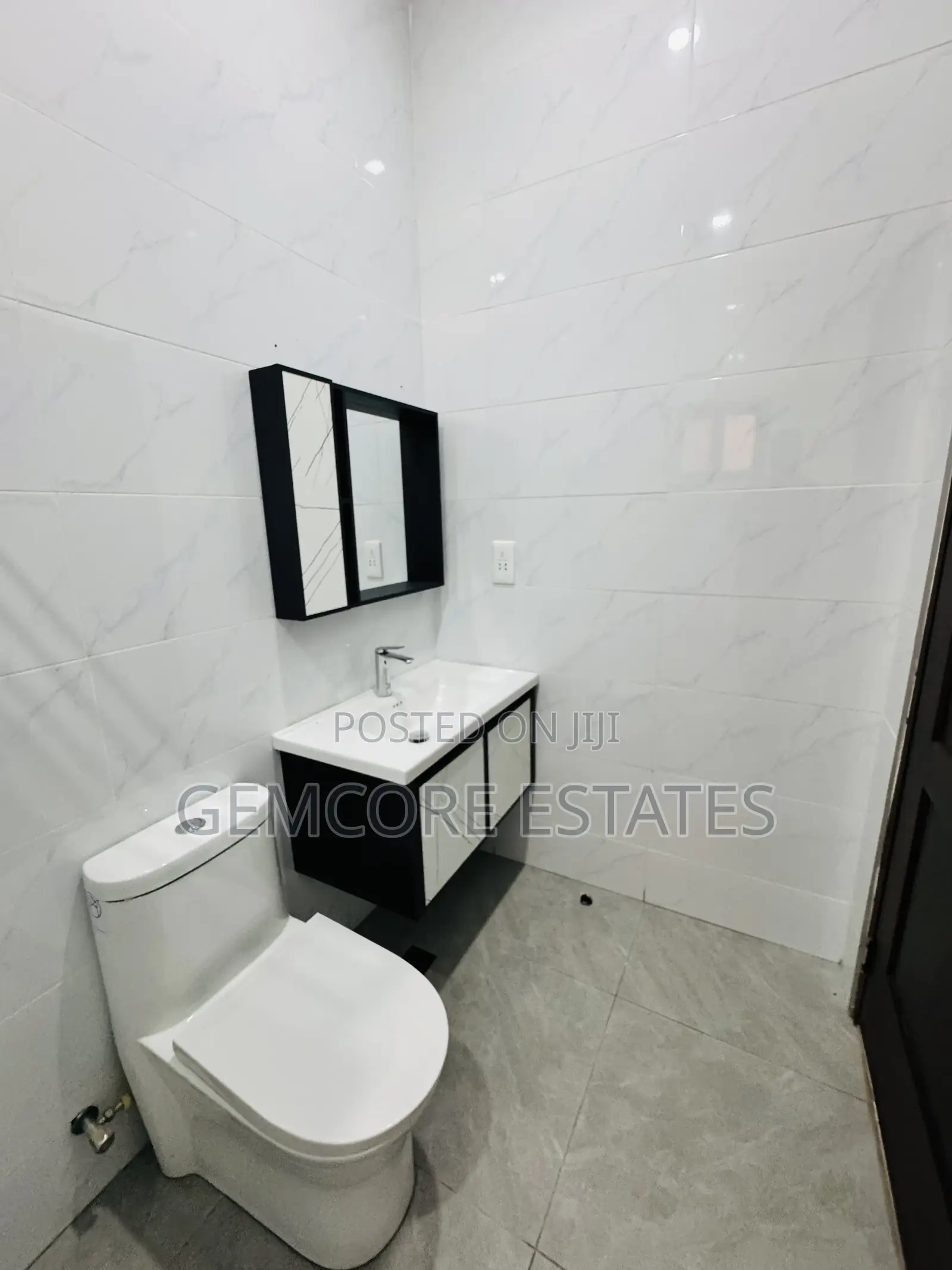 4bdrm House in Adjiringanor, East Legon for sale