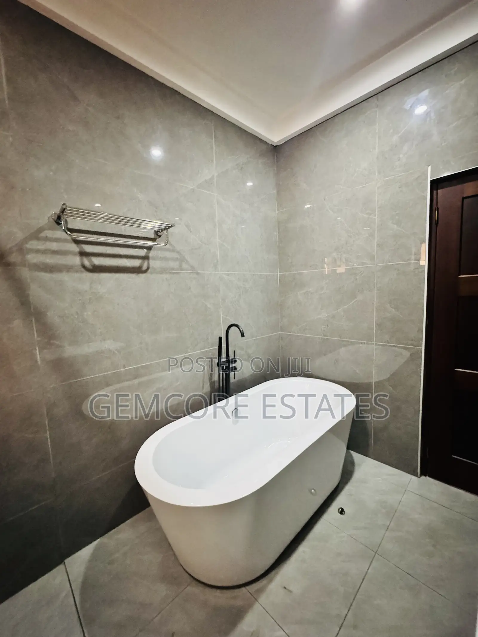 4bdrm House in Adjiringanor, East Legon for sale