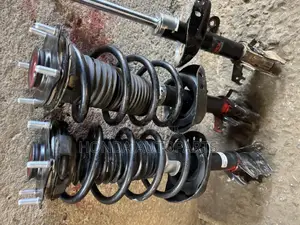 Honda Cr-v 2008 Front Shocks.