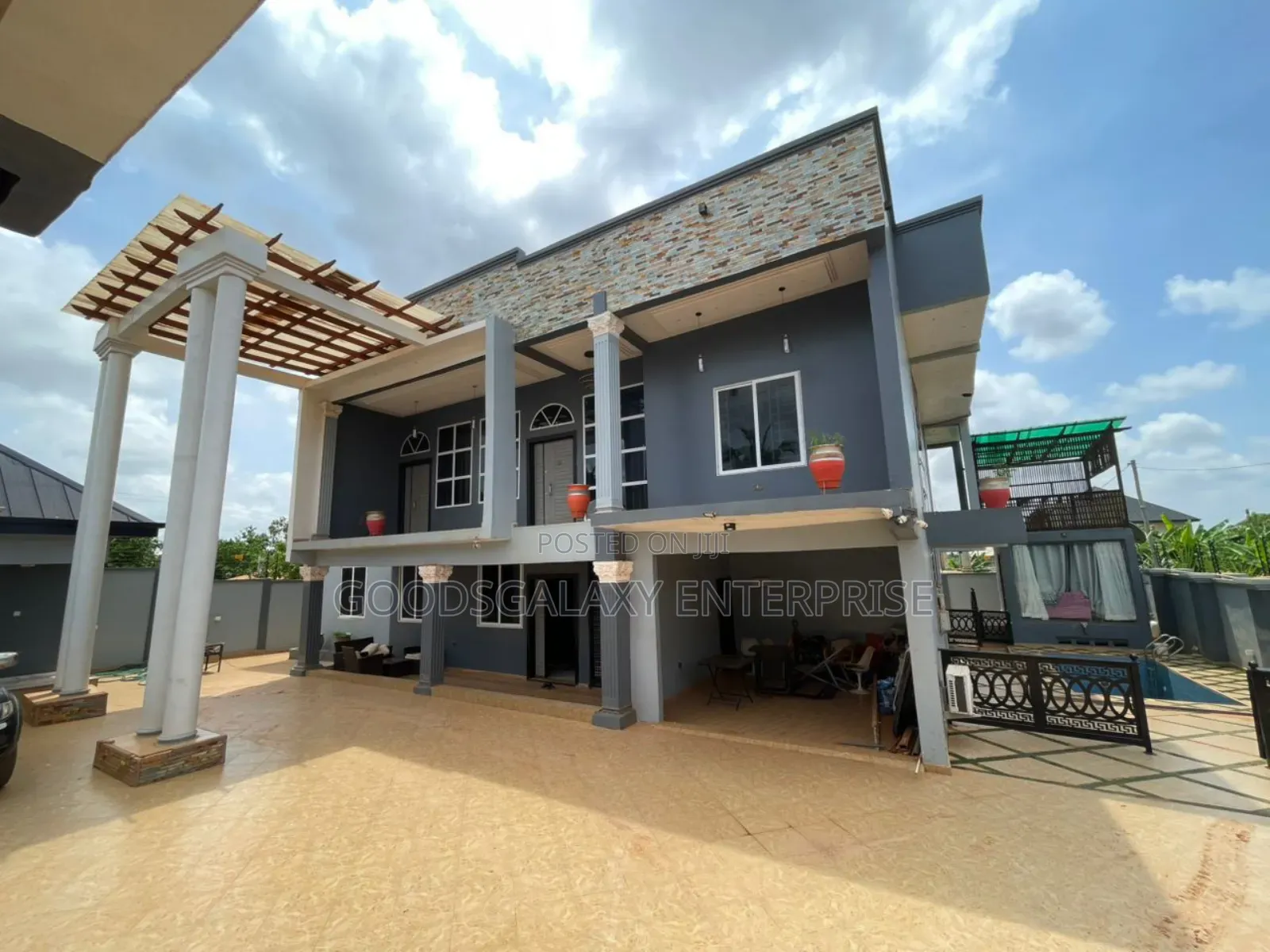 Furnished 6bdrm Mansion in Kumasi Metropolitan for sale
