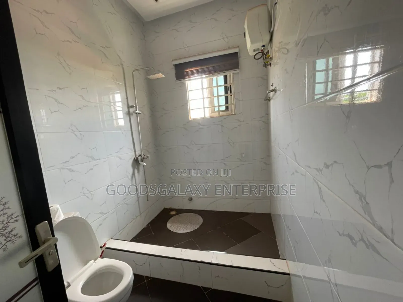 Furnished 6bdrm Mansion in Kumasi Metropolitan for sale