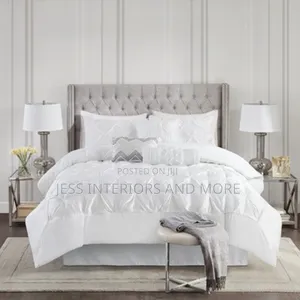 Madison Park Laurel Duvet and Sham Set
(Queen Size)