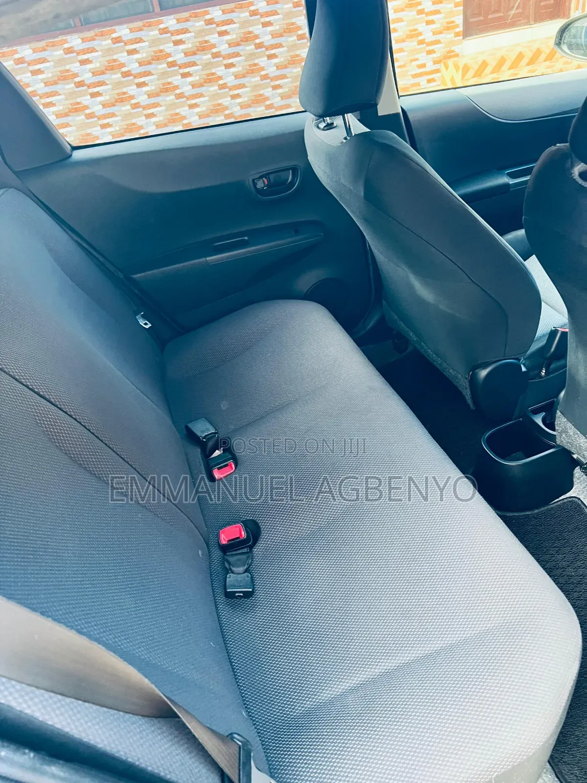 Toyota Vitz 1.3 FWD 5dr 2014 Black