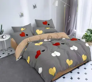2 Bedsheets With Five Pillow Cases