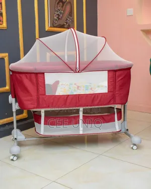 Elegance Baby Bassinet With Adjustable Wheels