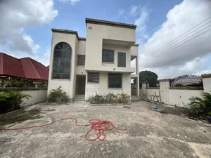 Furnished 4bdrm House in B2 Properties Agency, Kumasi Metropolitan