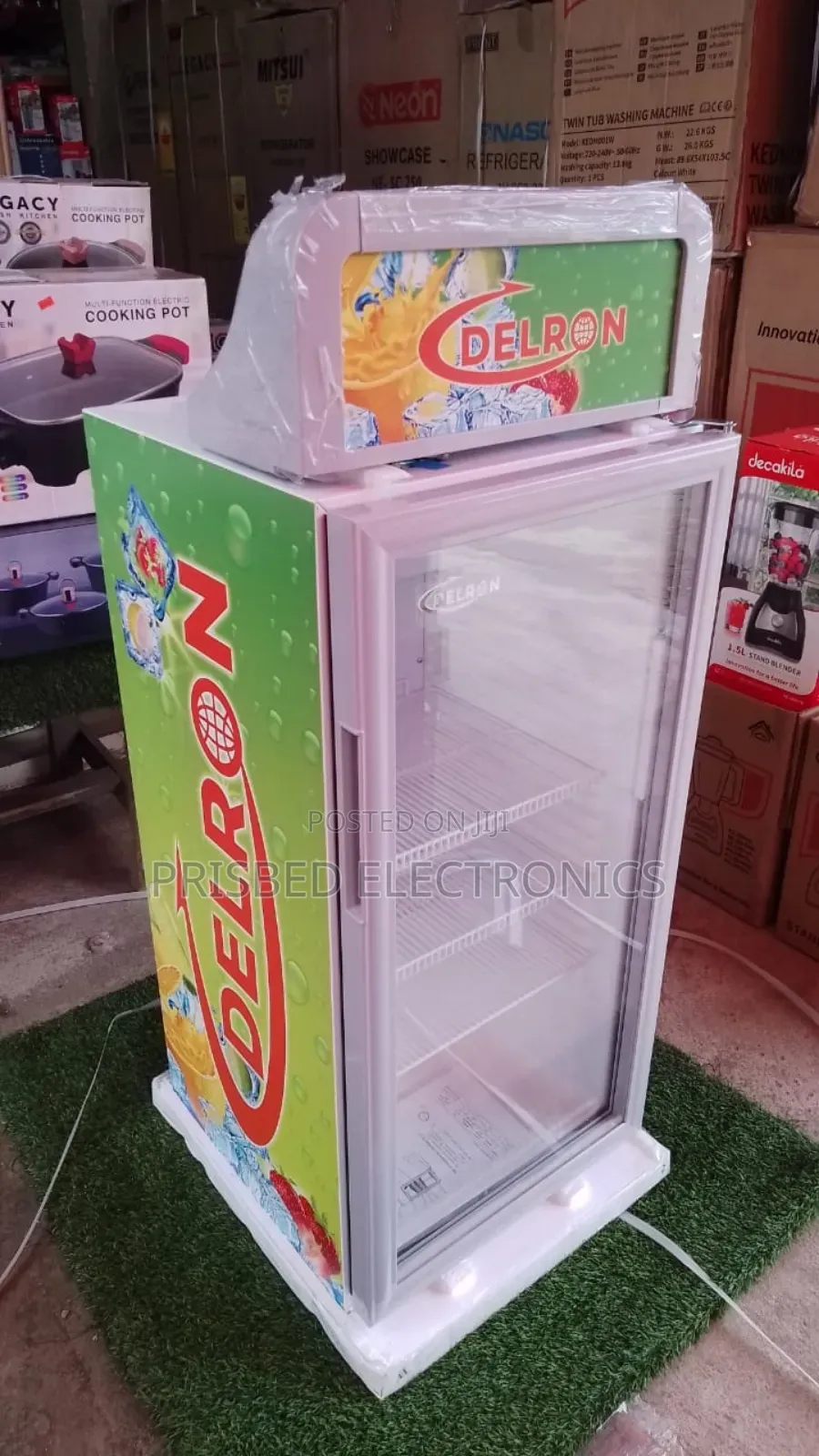 "Delron Display / Showcase Fridge 115 Litres