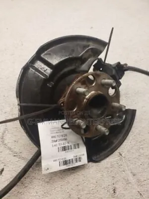 Toyota Corolla 2009-11front Wheel Hub. Original.