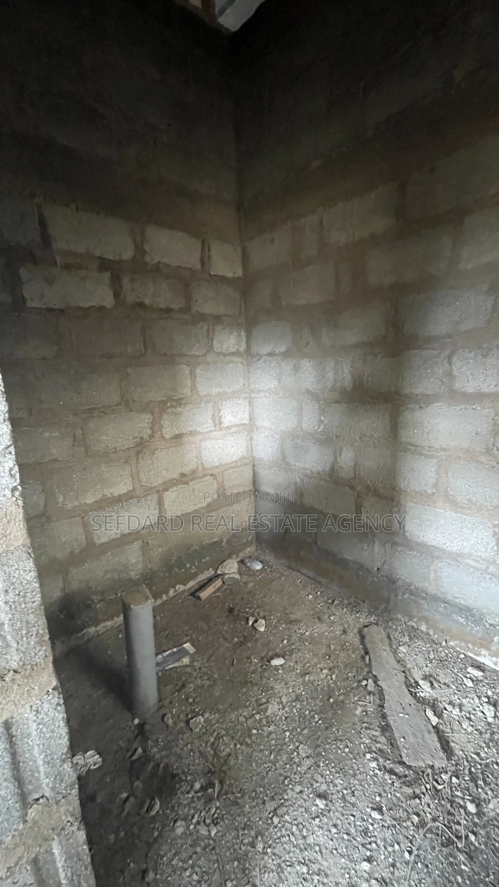 4bdrm House in Sefdard Real Estate, Amasaman for sale