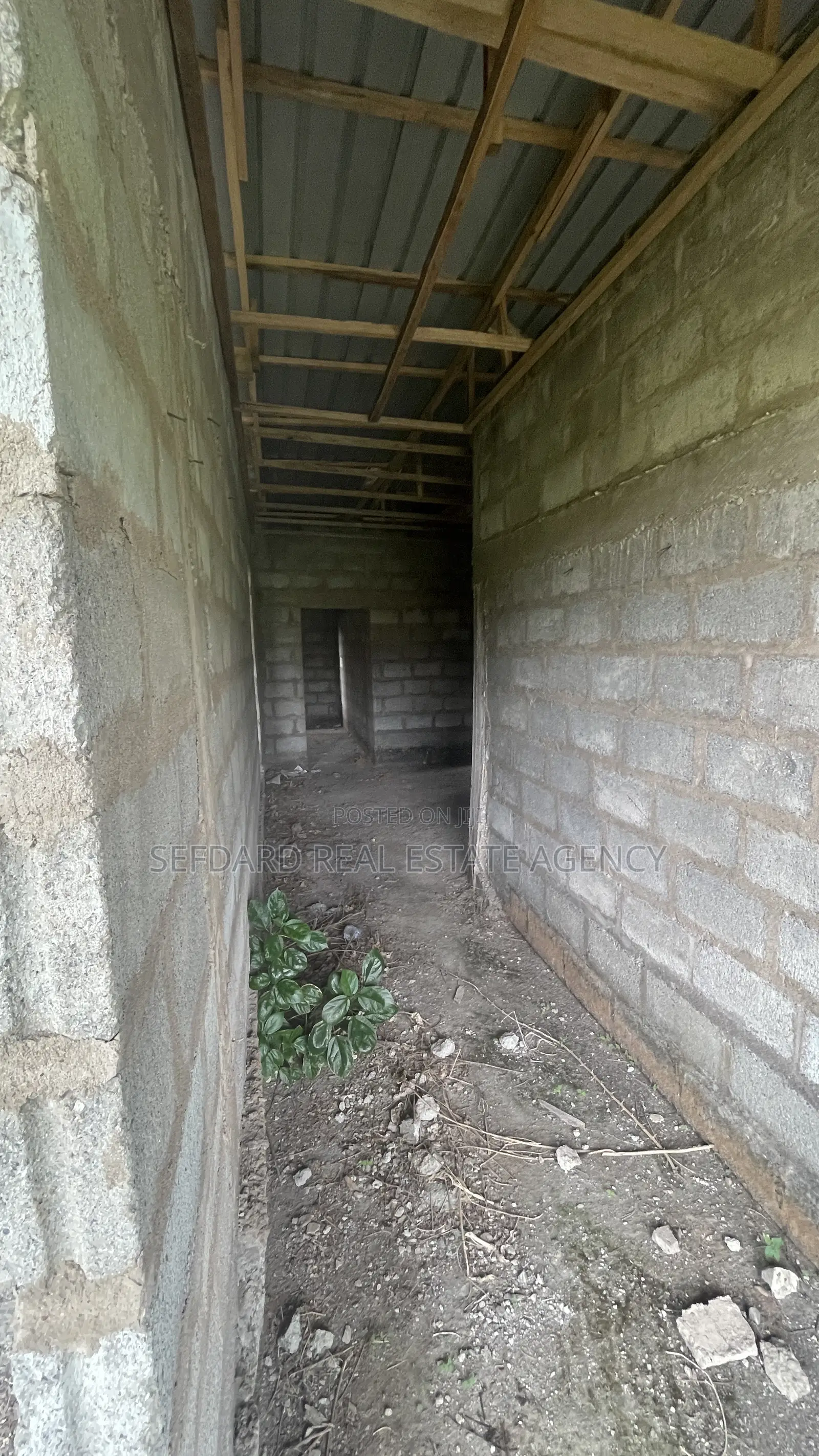 4bdrm House in Sefdard Real Estate, Amasaman for sale