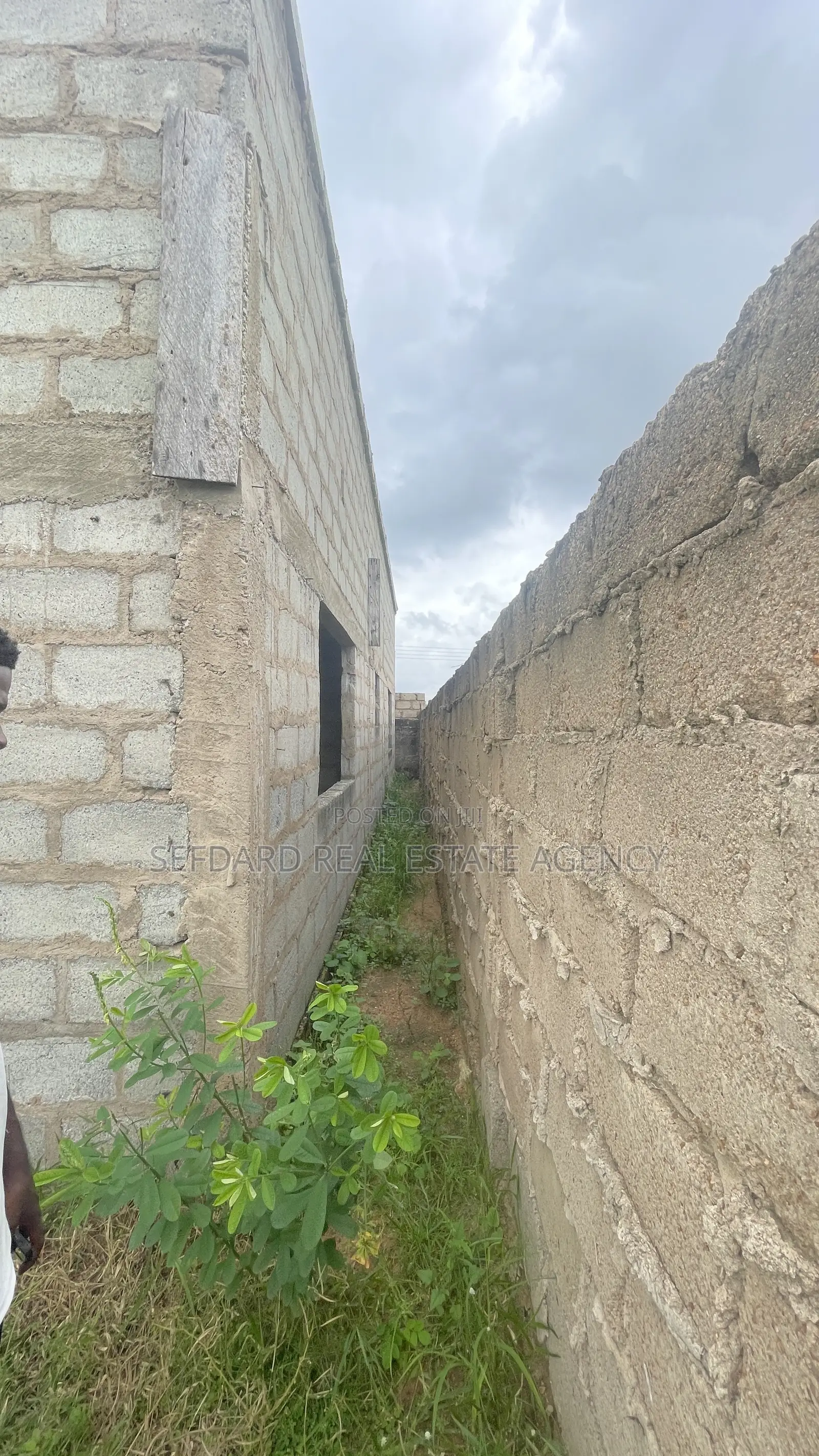 4bdrm House in Sefdard Real Estate, Amasaman for sale
