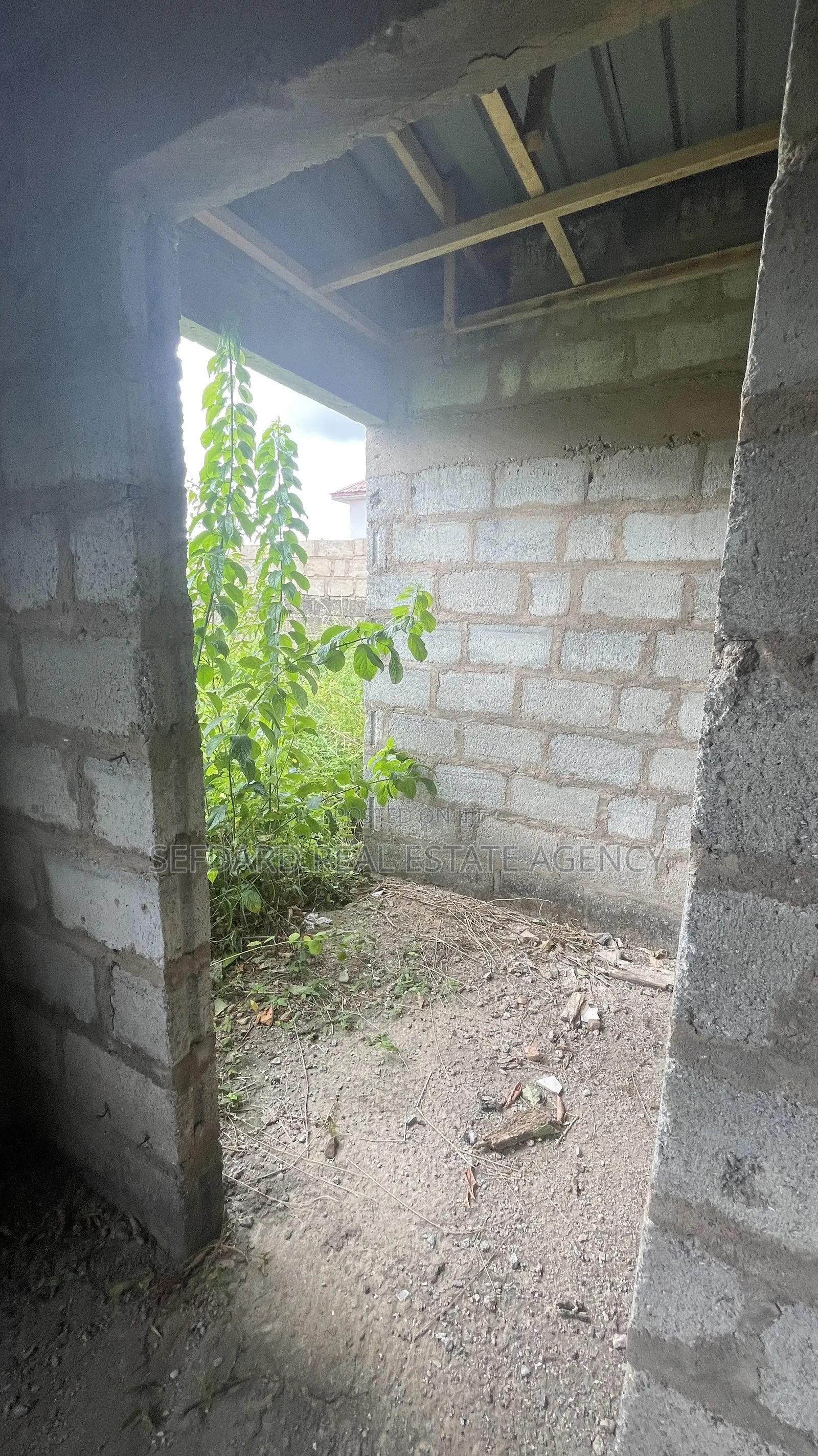 4bdrm House in Sefdard Real Estate, Amasaman for sale