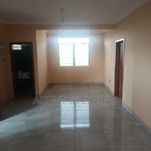 2bdrm Apartment in Community 25, Tema Metropolitan for rent