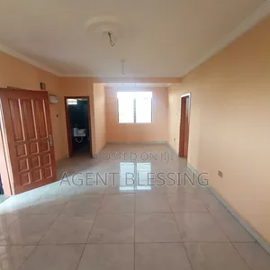 2bdrm Apartment in Community 25, Tema Metropolitan for rent